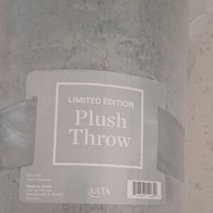 Ulta Beauty Sage Plush Throw